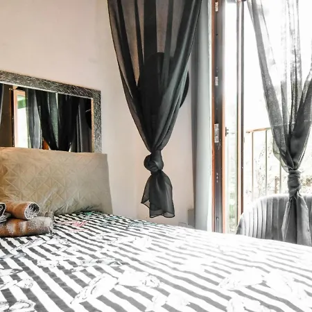 Dietro L Angolo, 2 Bath * Sofie