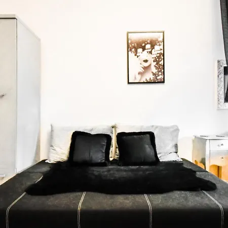 Dietro L Angolo, 2 Bath