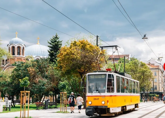 Dietro L Angolo, 2 Bath *