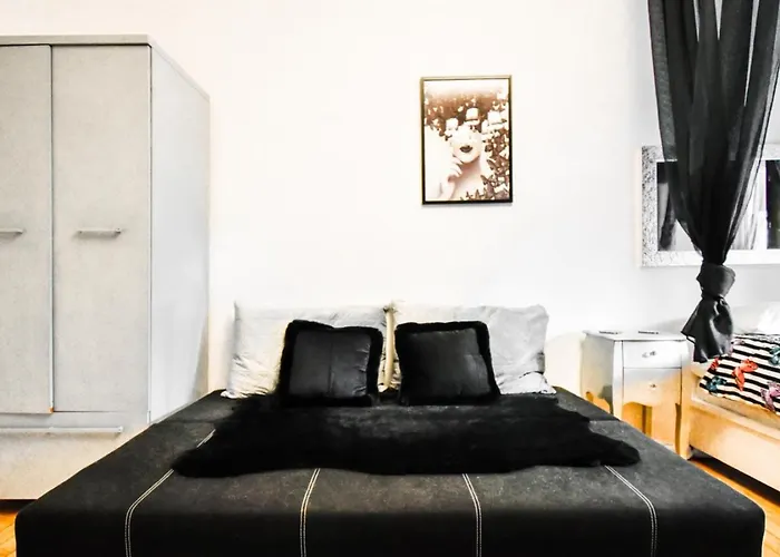 Dietro L Angolo, 2 Bath