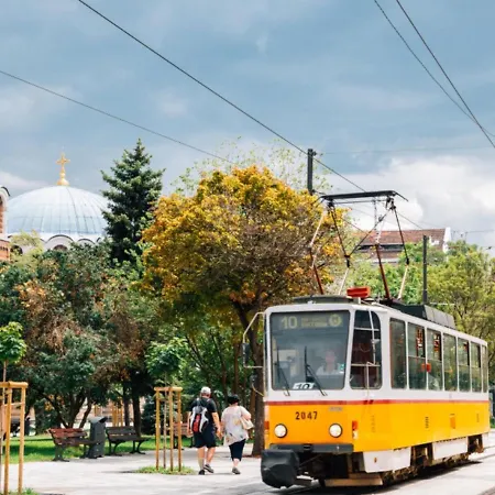 Dietro L Angolo, 2 Bath *