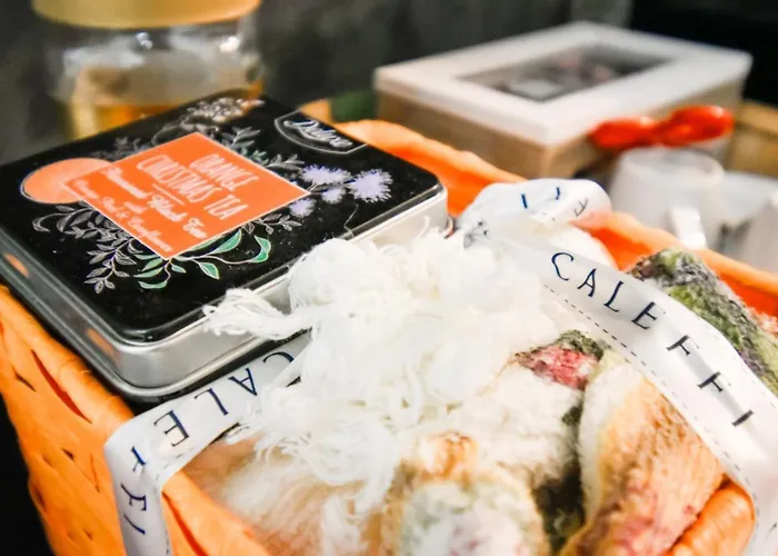 Dietro L Angolo, 2 Bath *